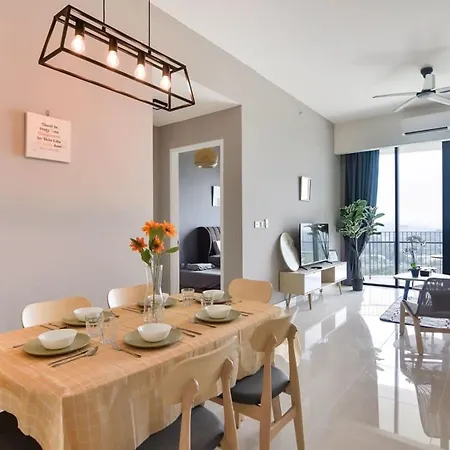 A Stylish & Comfy 2Br Klgcc Apt Free Parking Kuala Lumpur Exterior photo