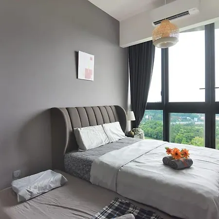 A Stylish & Comfy 2Br Klgcc Apt Free Parking Kuala Lumpur Exterior photo
