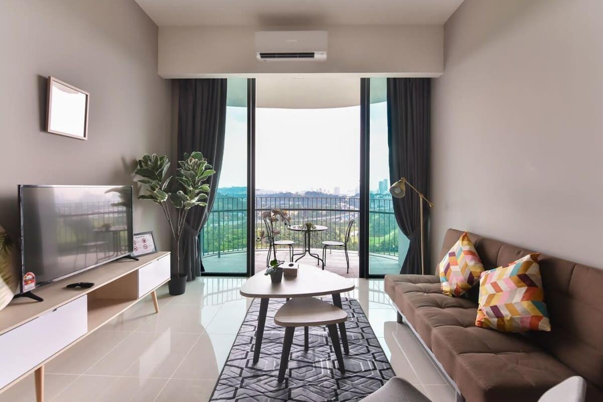 A Stylish & Comfy 2br Klgcc Free Parking Pangsapuri Kuala Lumpur
